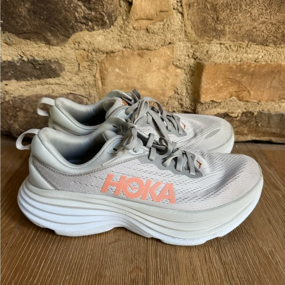 Hoka Bondi 8 Gray Harbor Mist/ Luna rock sz 9 women’s good cond price firm!